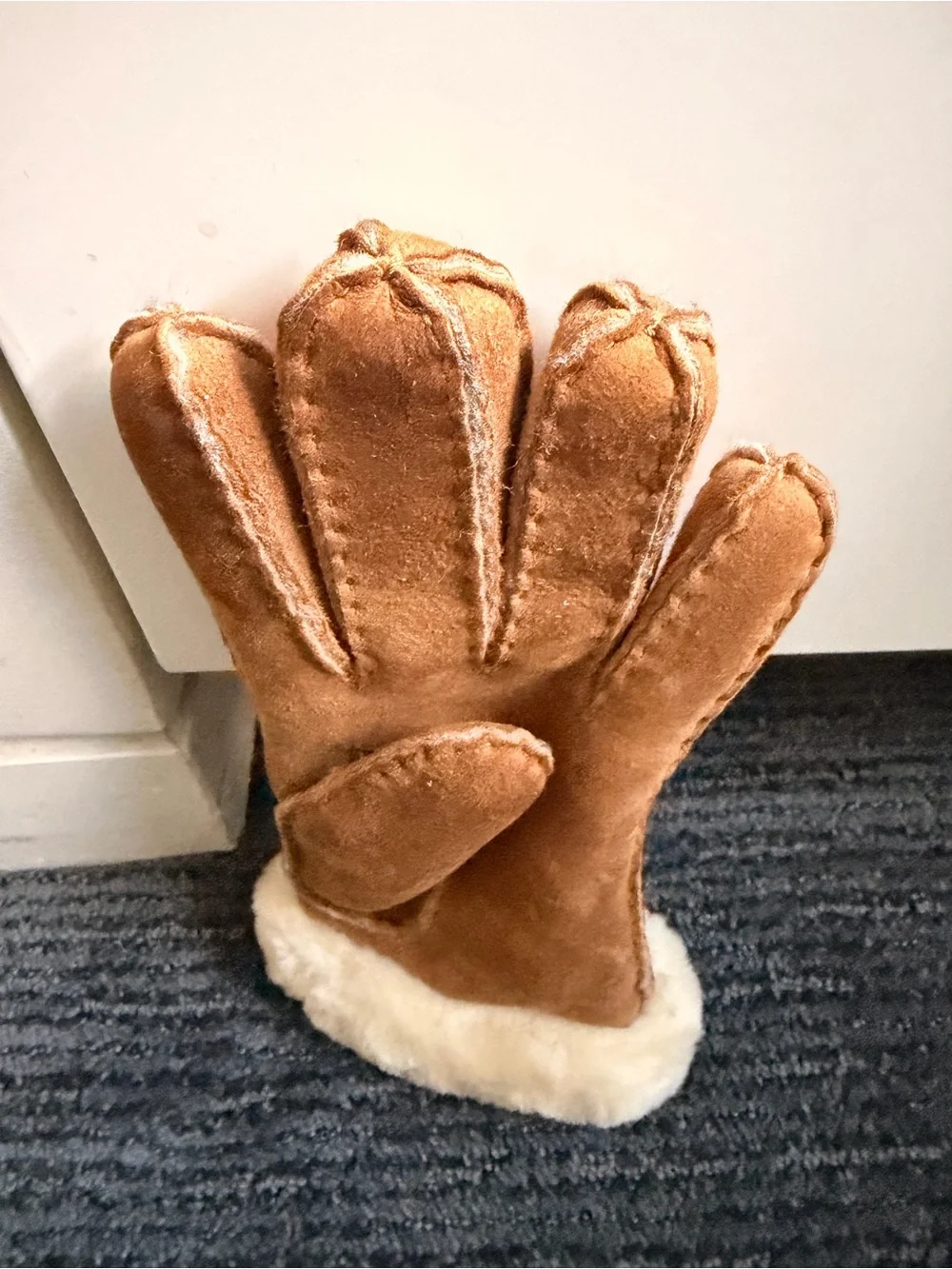 UGG Tan Shearling Leather Glove - LEFT HAND ONLY